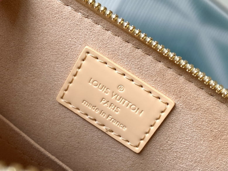 Louis Vuitton Monogram Chain Handbag