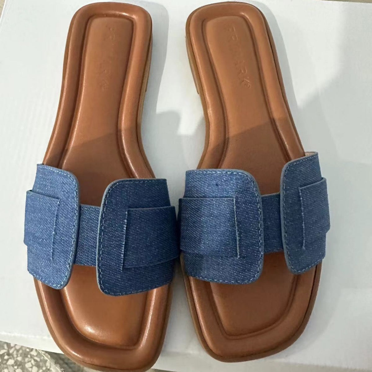New Women’s Black Strap Slip-On Sandals ( fille)