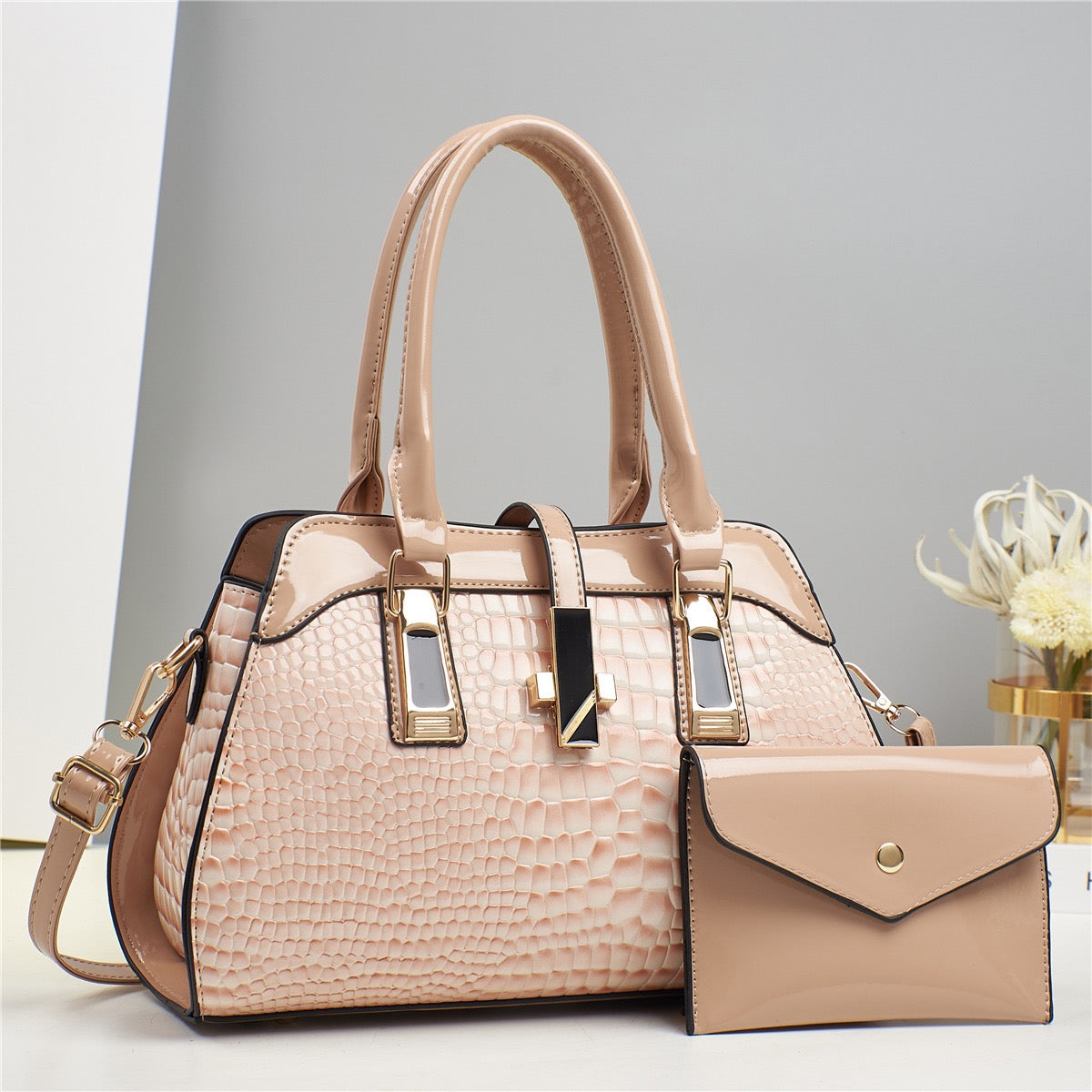 2026 Fashion-Forward Pink Bag Set with Gold Accents