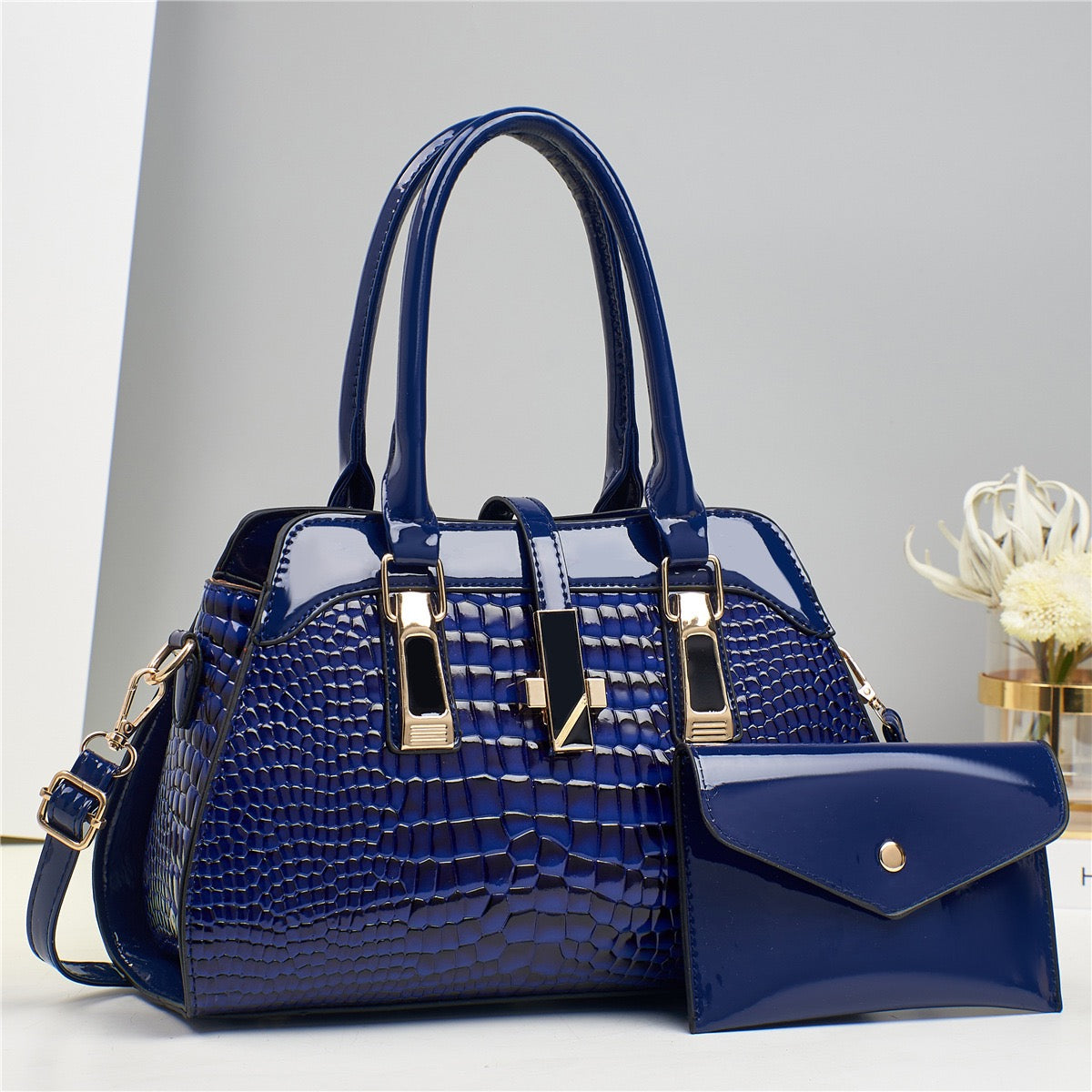 2026 Fashion-Forward Pink Bag Set with Gold Accents
