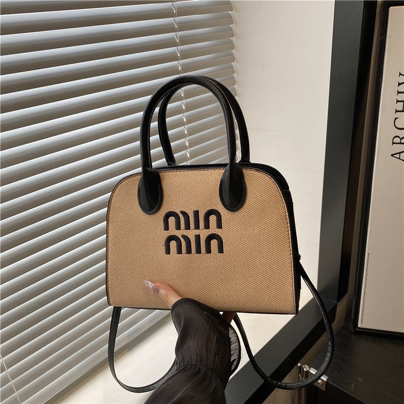 Fashion bag confidence