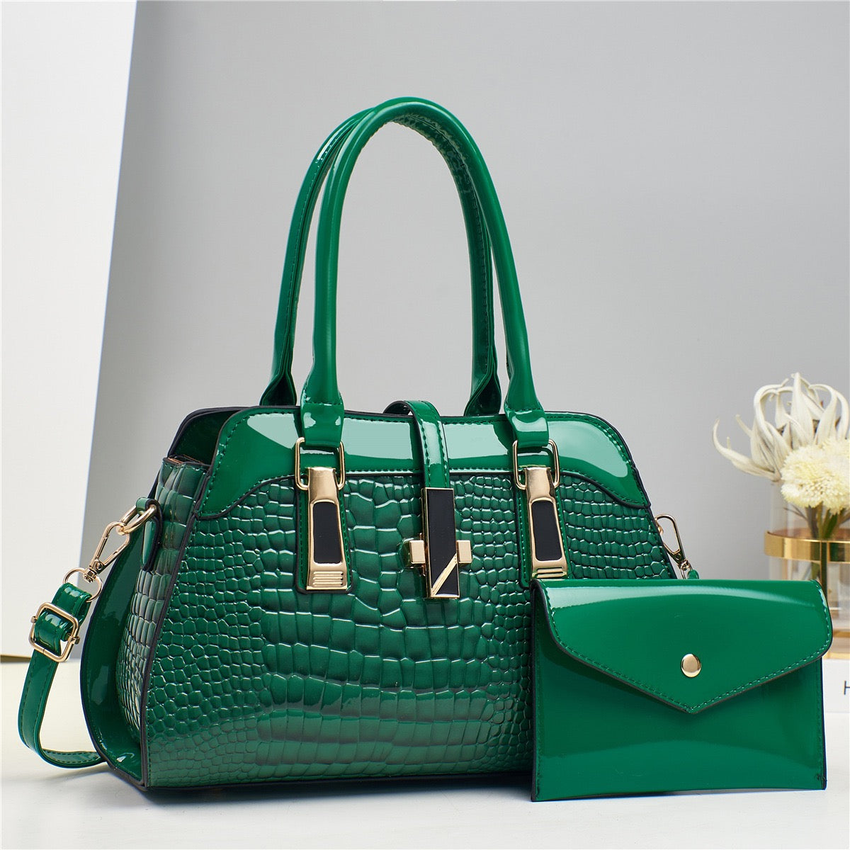 2026 Fashion-Forward Pink Bag Set with Gold Accents