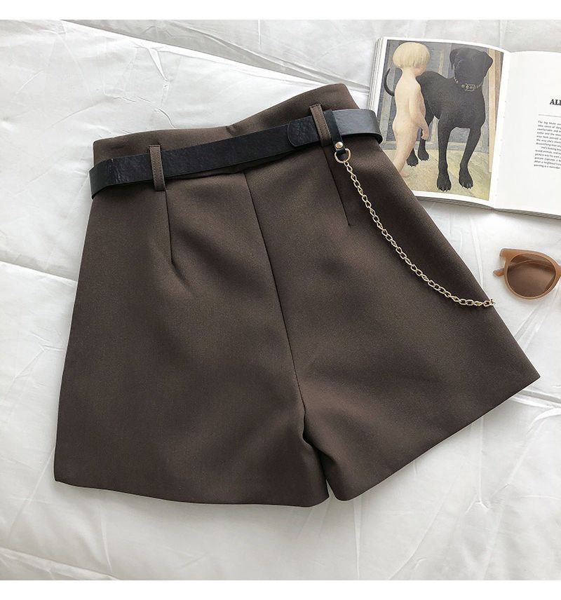Chic Black High-Waisted Pleated Shorts with Gold Chain Belt , SShopoza