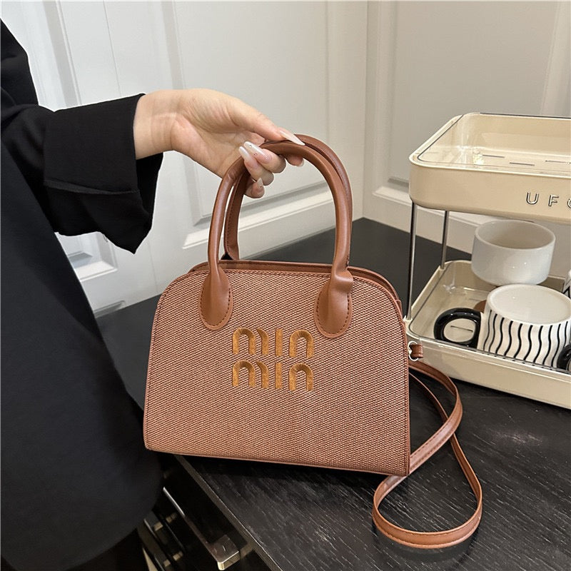 Fashion bag confidence