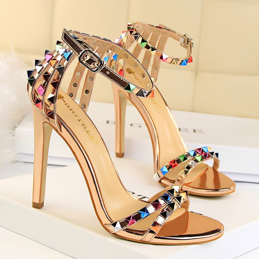 Women’s Studded High-Heeled Sandals ( fille )
