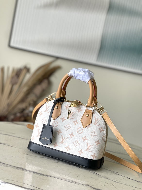 Louis Vuitton Monogram Chain Handbag Luxe