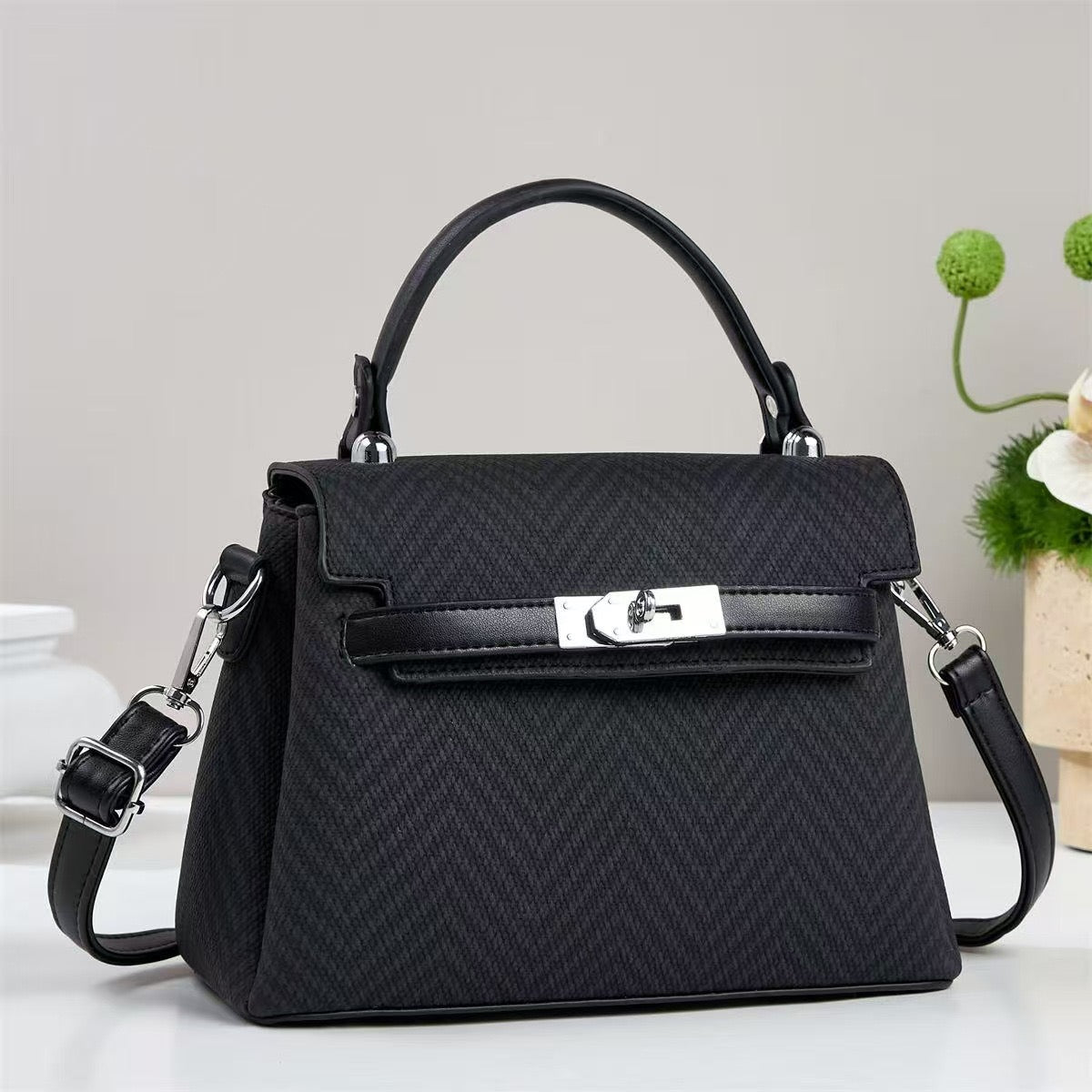Clasp Chic” Structured Handbag – Available in Multiple Colors