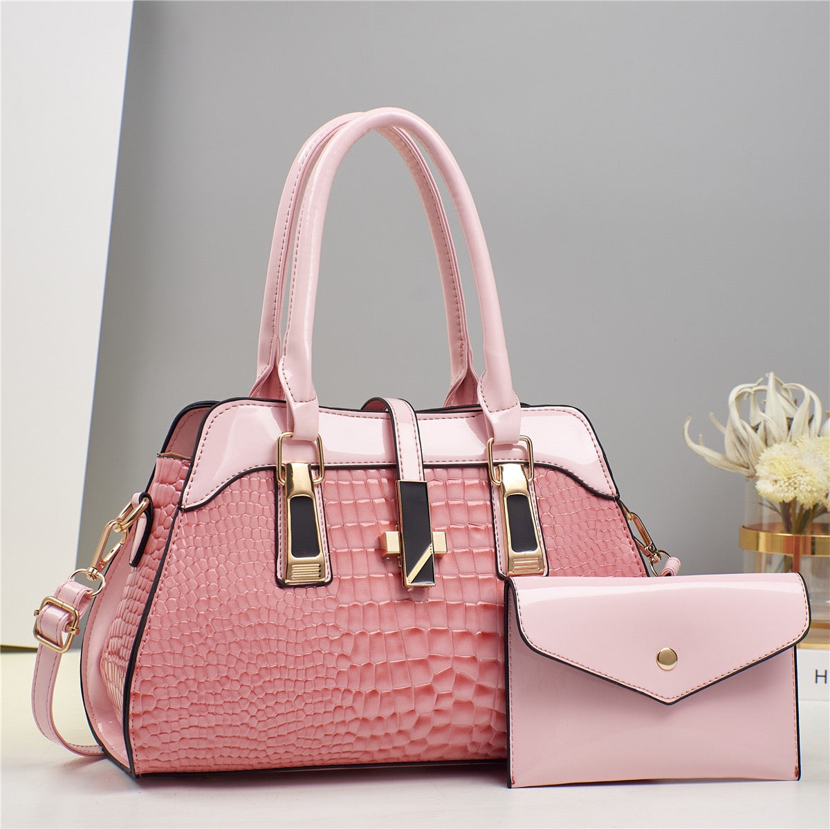 2026 Fashion-Forward Pink Bag Set with Gold Accents