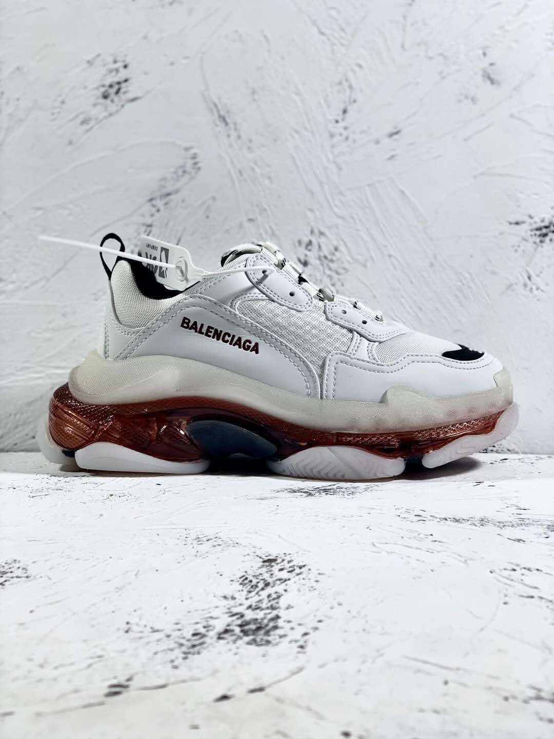 : Balenciaga Triple S - Sneaker