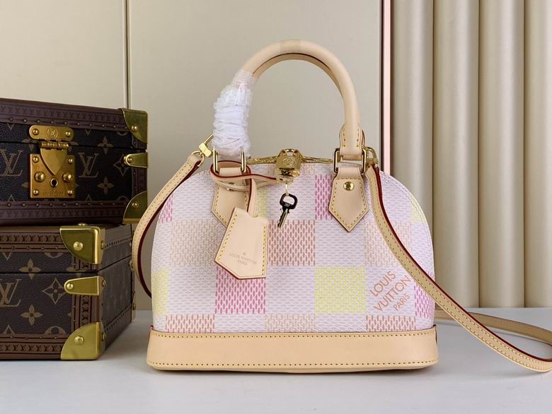 Louis Vuitton Monogram Chain Handbag Luxe