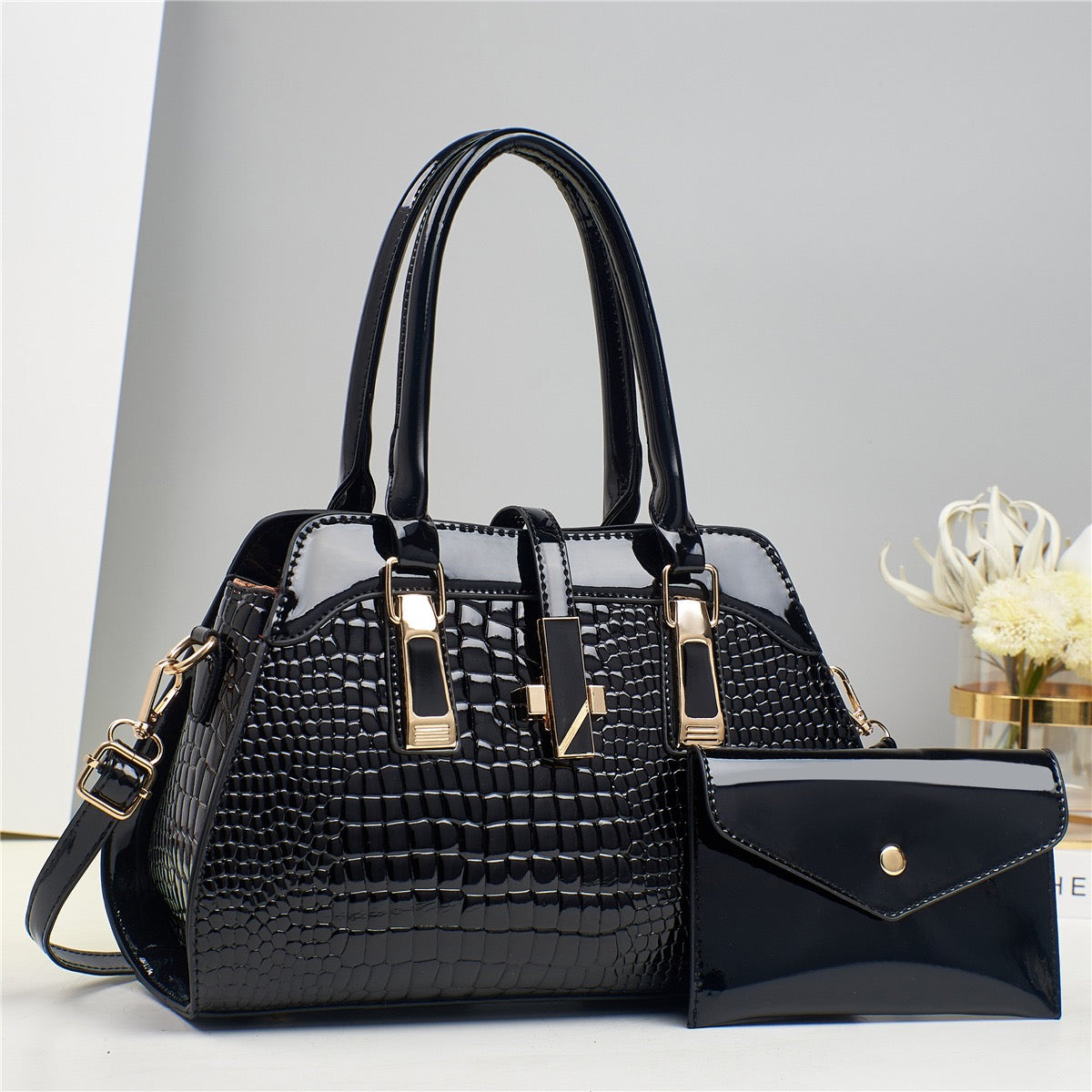 2026 Fashion-Forward Pink Bag Set with Gold Accents