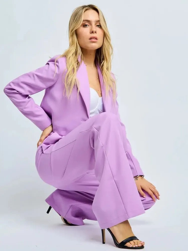Bold Elegance in Motion SShopoza