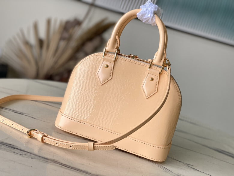 Louis Vuitton Monogram Chain Handbag