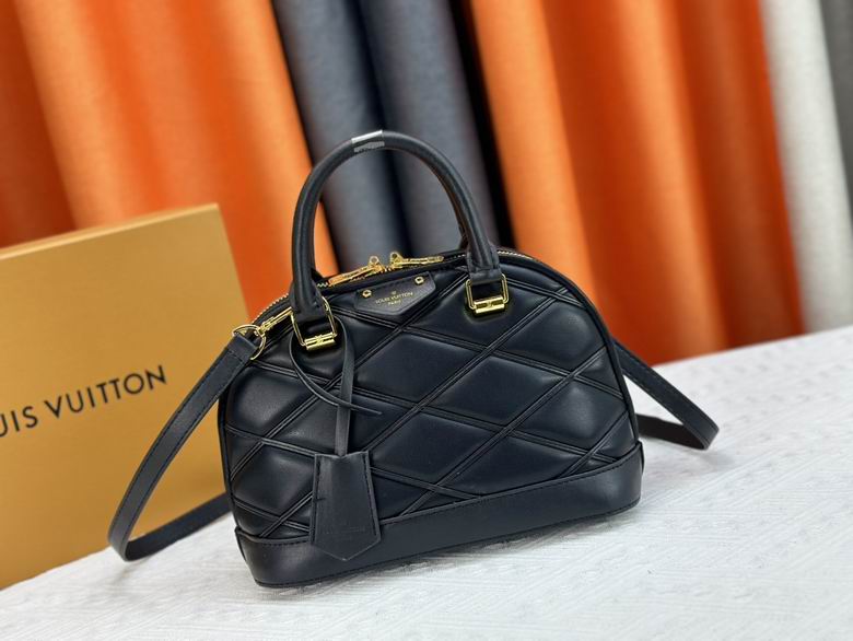 Louis Vuitton Monogram Chain Handbag Luxe