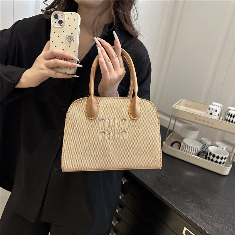 Fashion bag confidence