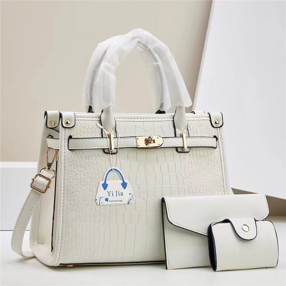 3-Piece Crocodile Textured Handbag Set – Elegant, Versatile & Chic”