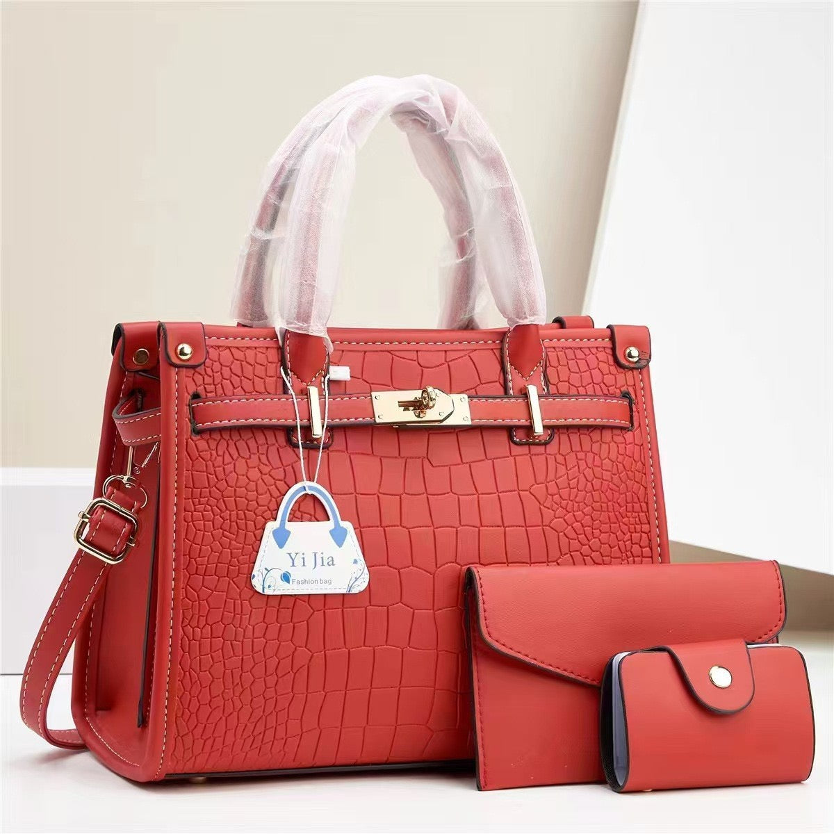 3-Piece Crocodile Textured Handbag Set – Elegant, Versatile & Chic”