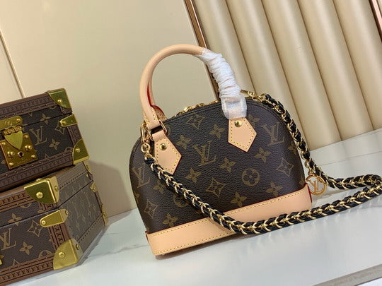 Louis Vuitton Monogram Chain Handbag