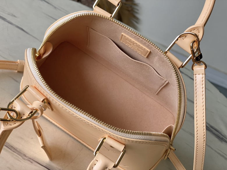 Louis Vuitton Monogram Chain Handbag