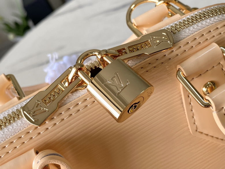 Louis Vuitton Monogram Chain Handbag