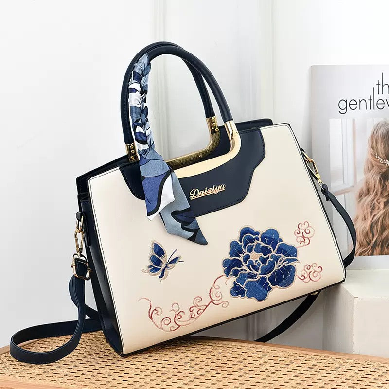 Butterfly Elegance Handbag – Grace in Every Detail