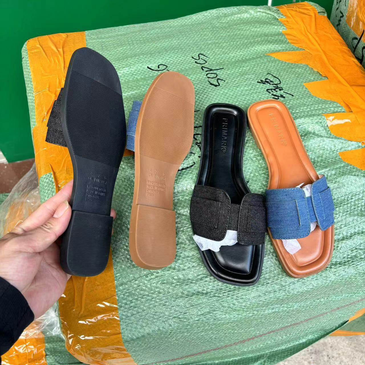 New Women’s Black Strap Slip-On Sandals ( fille)